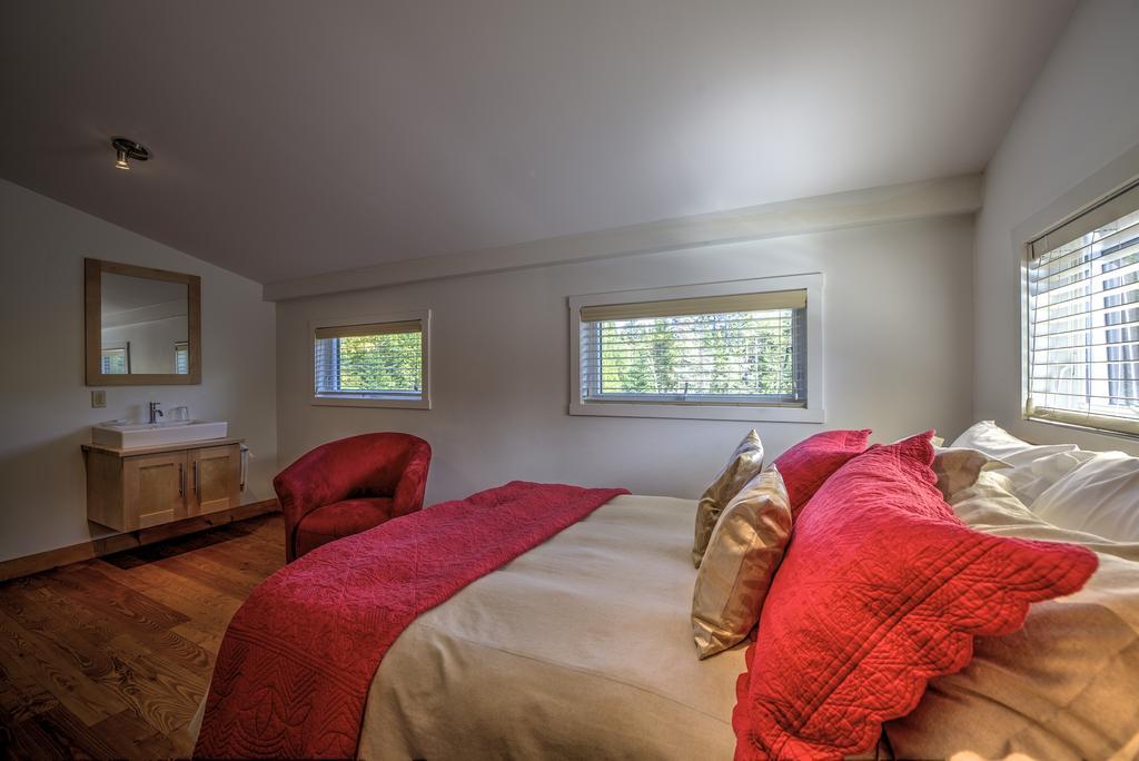 Hotel Le Grand R Saint-Donat-de-Montcalm Esterno foto