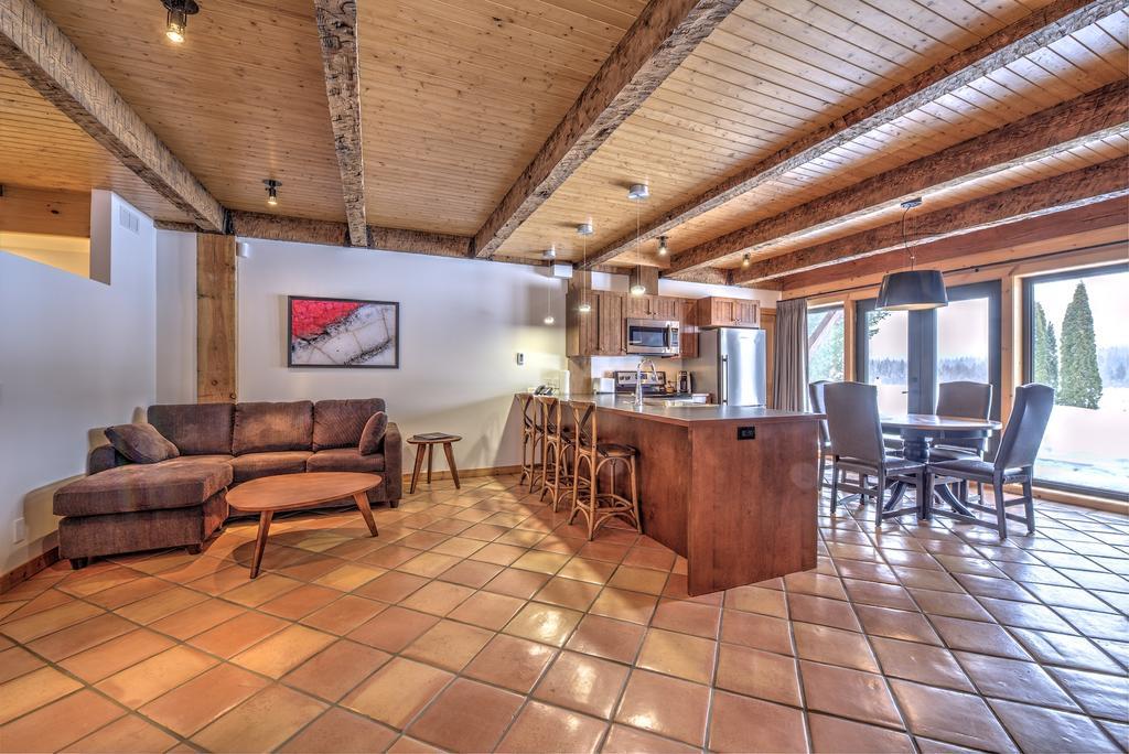 Hotel Le Grand R Saint-Donat-de-Montcalm Esterno foto